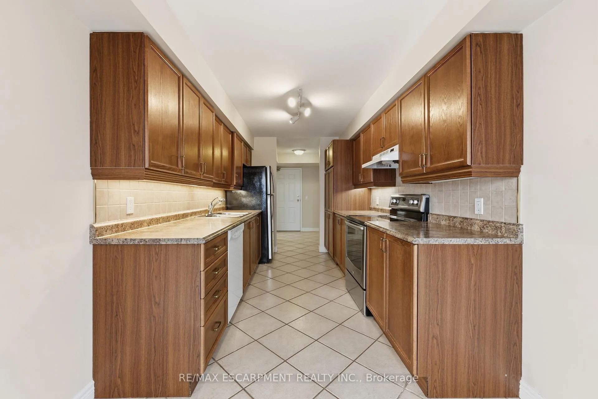 Photo 11 of Unit 302, 990 Golf Links Road, Hamilton, Meadowlands — HOMEH