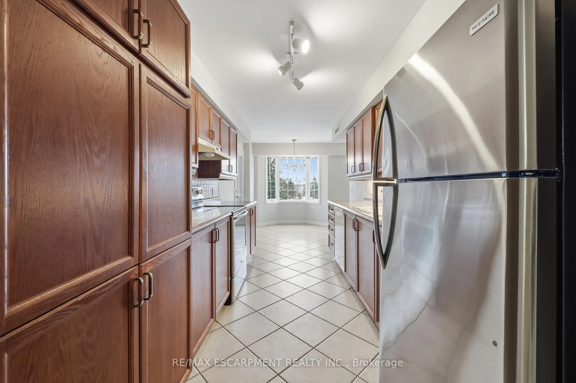Photo 13 of Unit 302, 990 Golf Links Road, Hamilton, Meadowlands — HOMEH