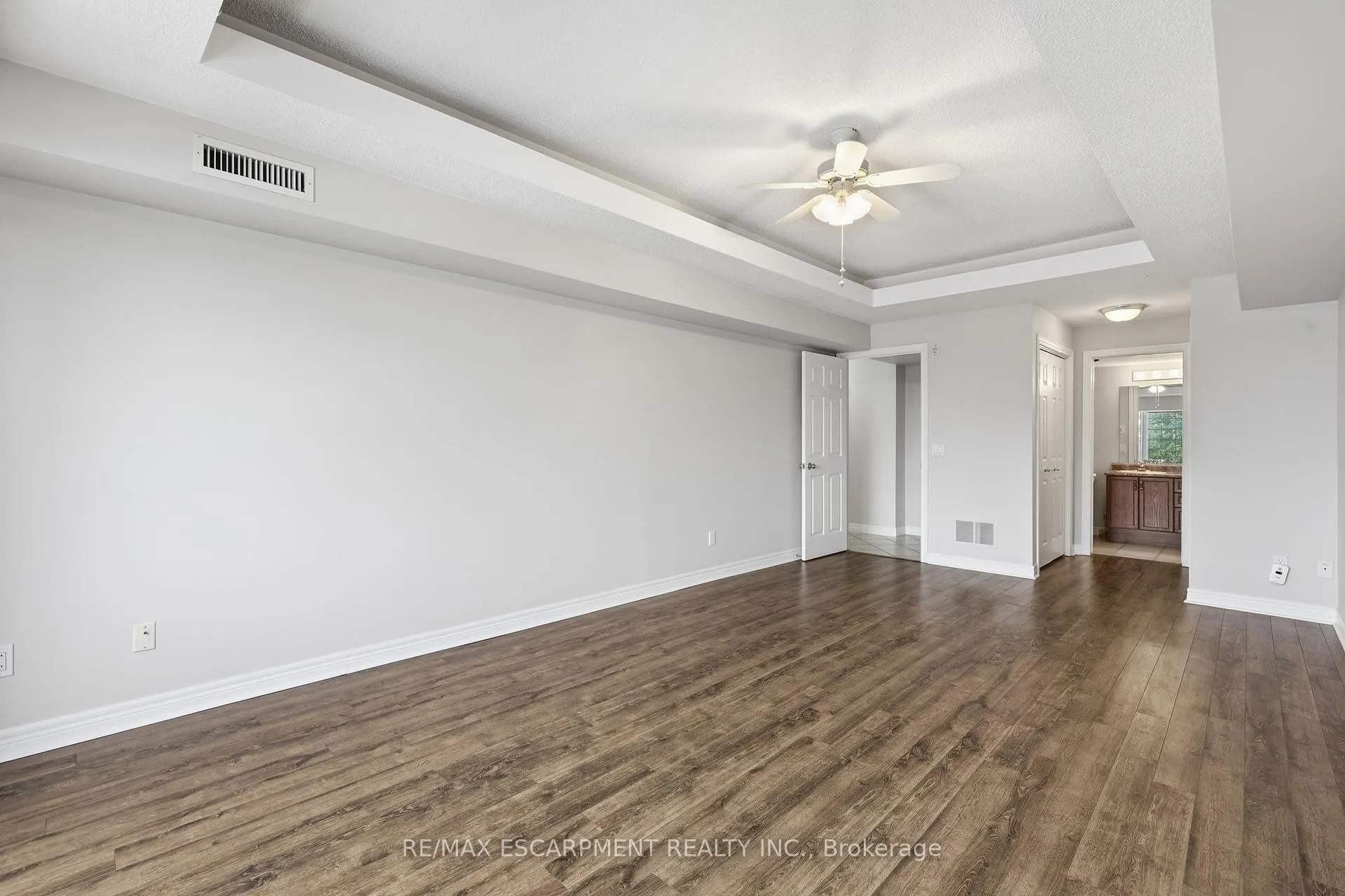 Photo 18 of Unit 302, 990 Golf Links Road, Hamilton, Meadowlands — HOMEH