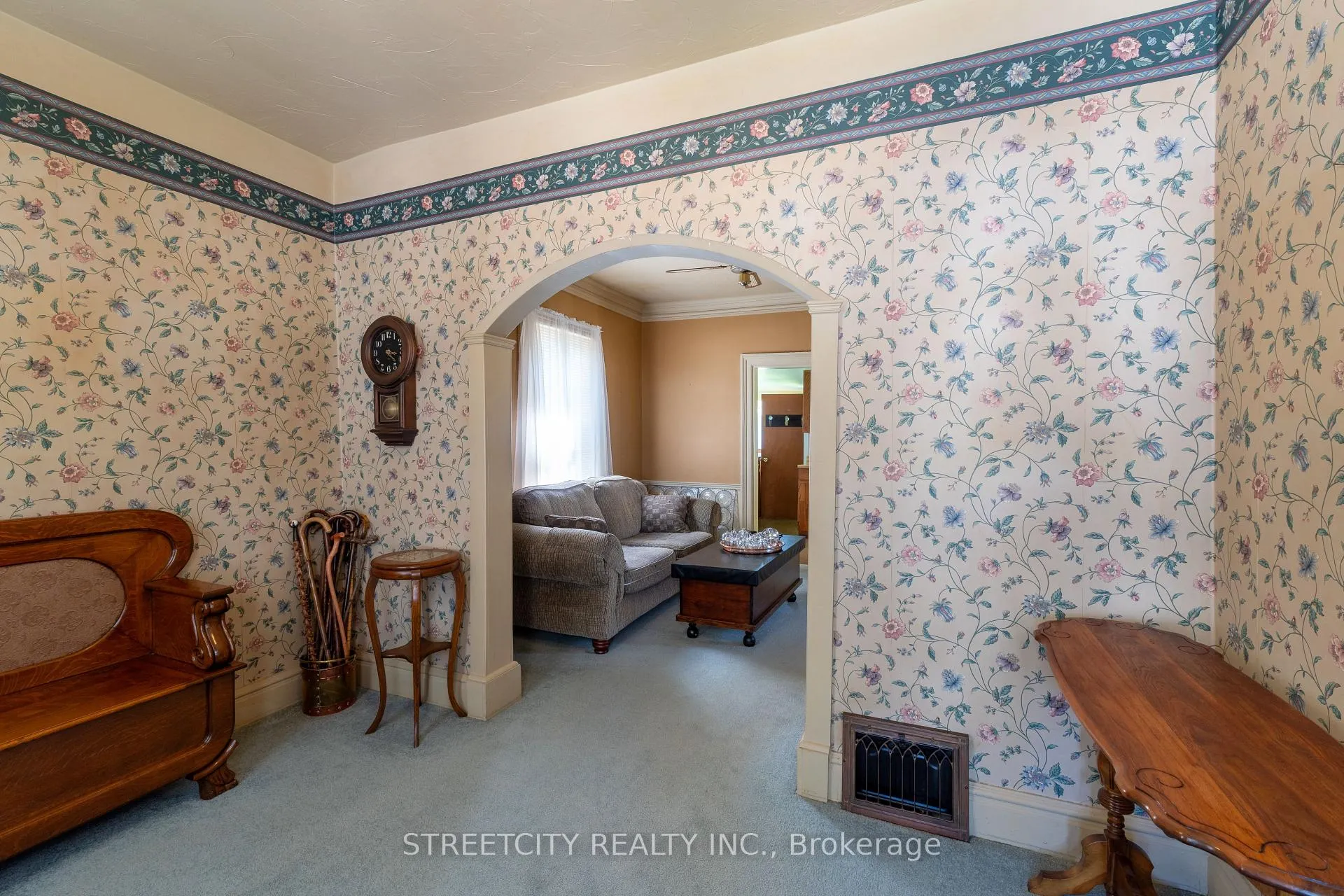 Photo 7 of 39 Fifth Avenue, St. Thomas — HOMEH