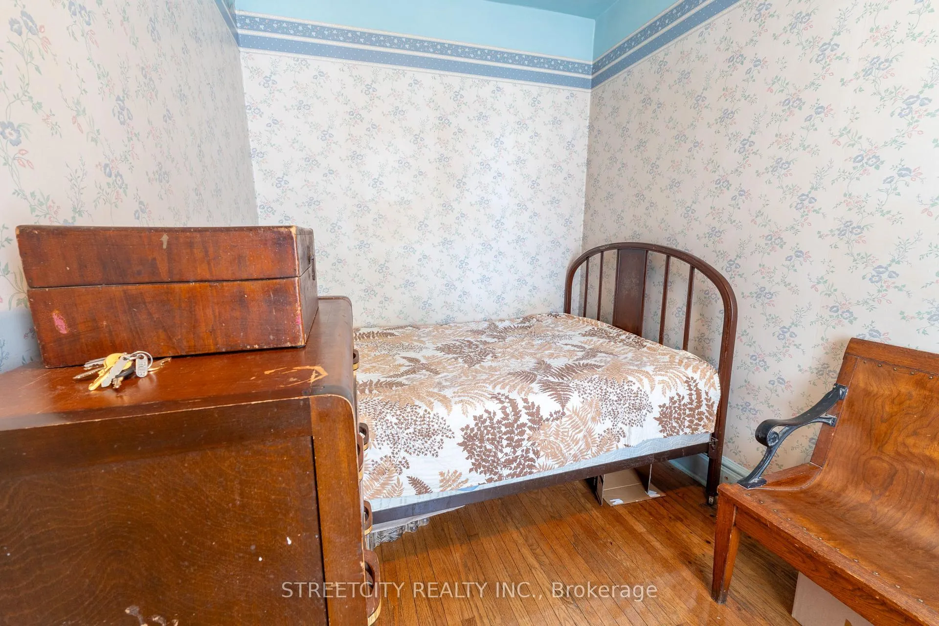 Photo 9 of 39 Fifth Avenue, St. Thomas — HOMEH