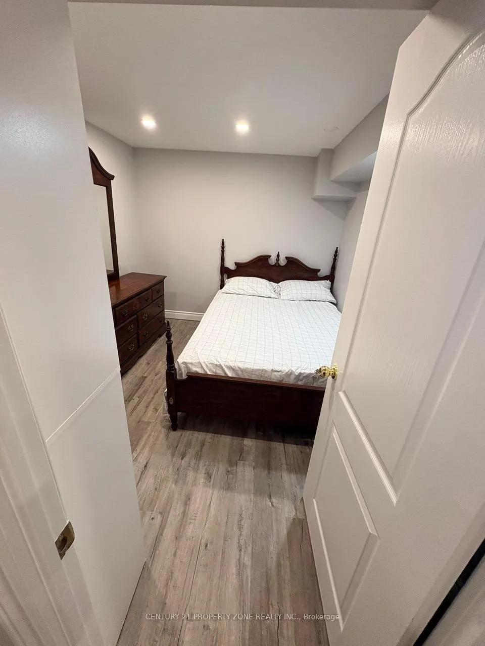 Photo 6 of 2 Cortez Court, Brampton, Northwood Park — HOMEH