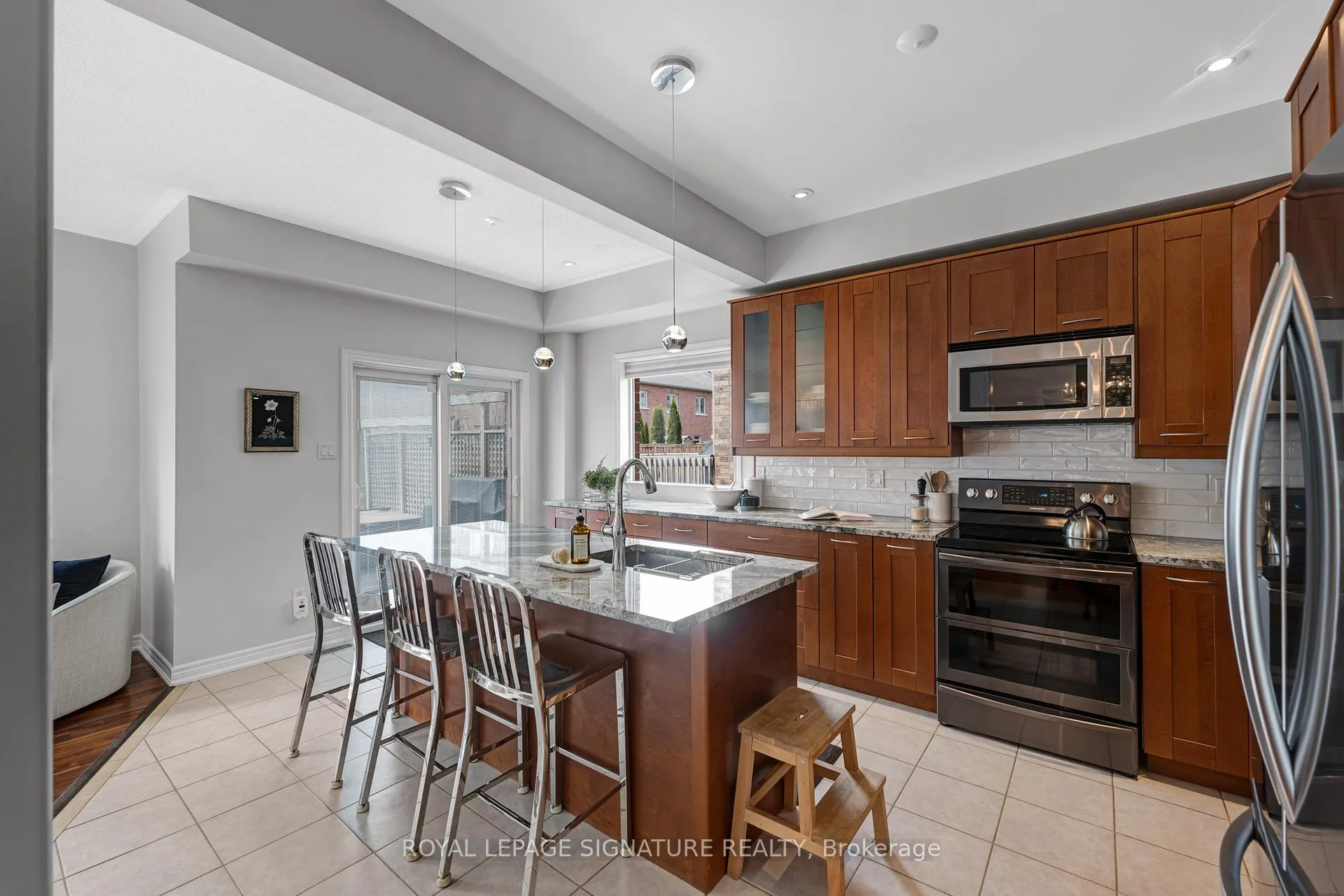 Photo 9 of 1414 Sandhurst Crescent, Pickering, Highbush — HOMEH