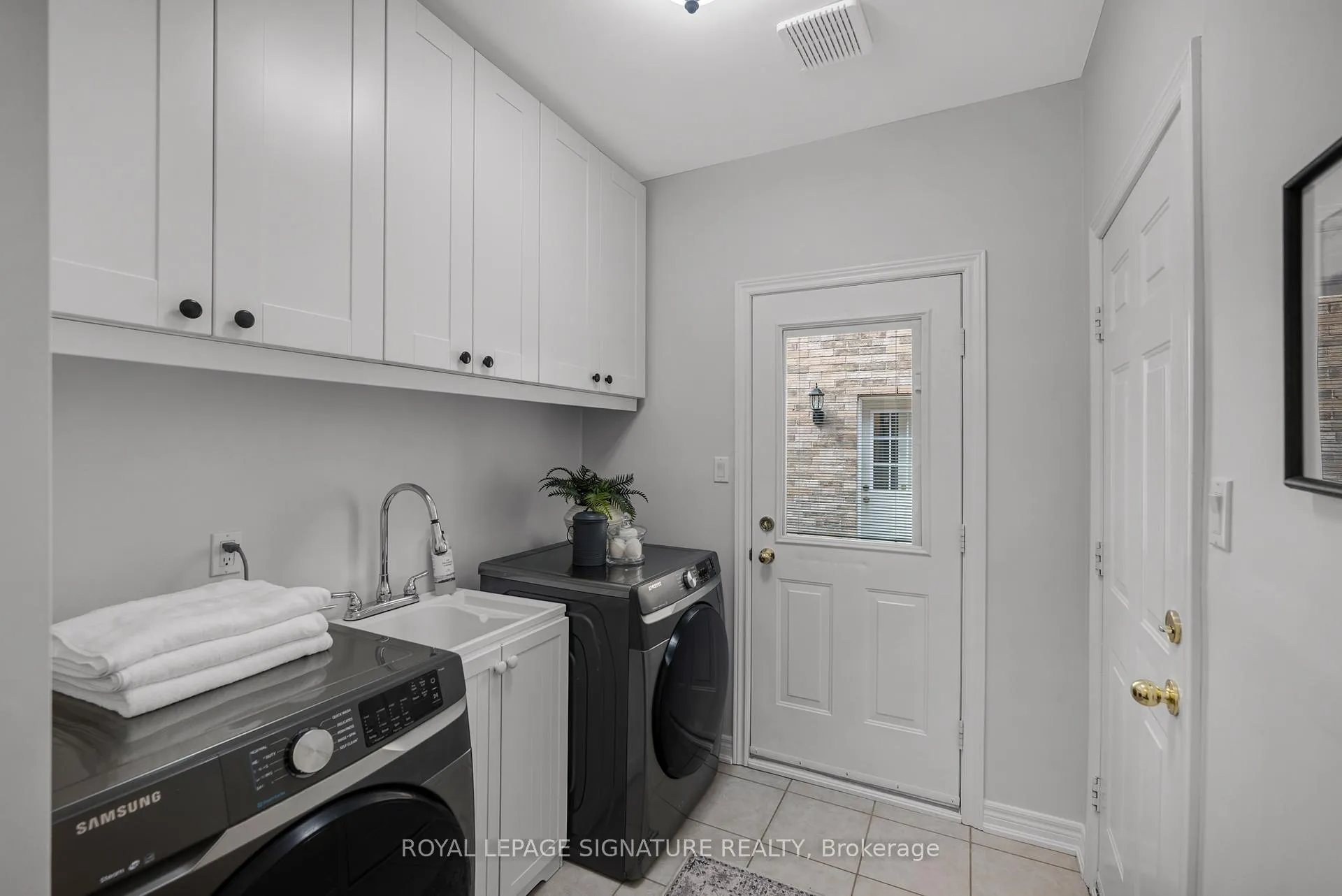 Photo 19 of 1414 Sandhurst Crescent, Pickering, Highbush — HOMEH