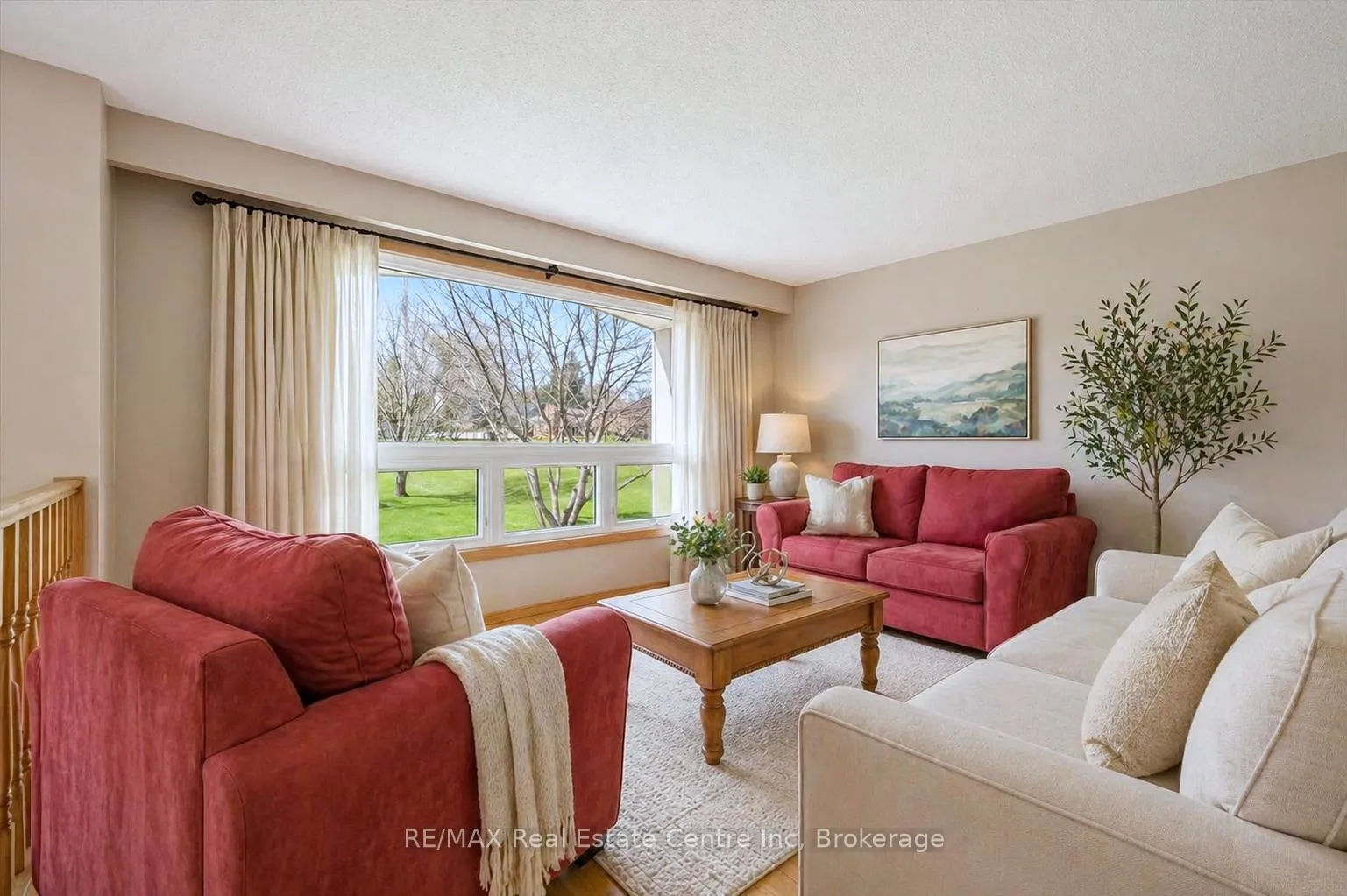 Photo 4 of 2 Hamilton Drive, Guelph/Eramosa, Rural Guelph/Eramosa East — HOMEH