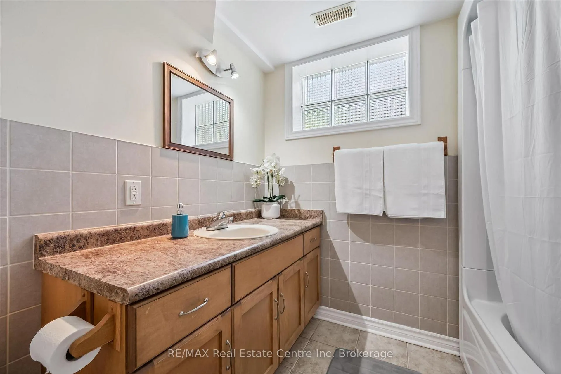 Photo 17 of 2 Hamilton Drive, Guelph/Eramosa, Rural Guelph/Eramosa East — HOMEH