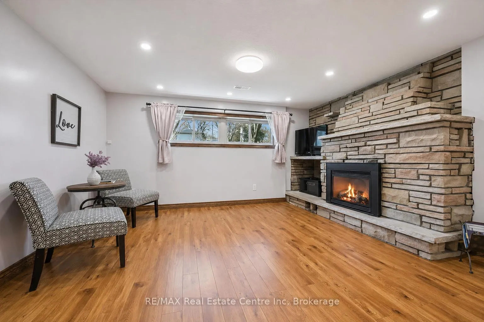Photo 19 of 2 Hamilton Drive, Guelph/Eramosa, Rural Guelph/Eramosa East — HOMEH