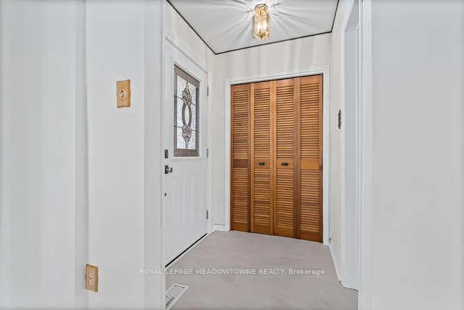 Photo 6 of 405 Draper Street, Halton Hills, Georgetown — HOMEH
