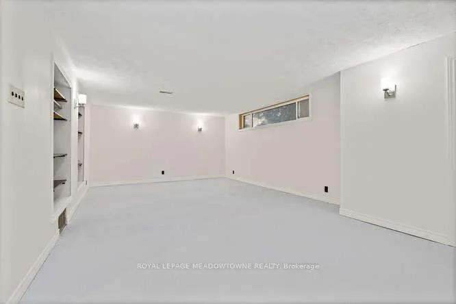 Photo 23 of 405 Draper Street, Halton Hills, Georgetown — HOMEH