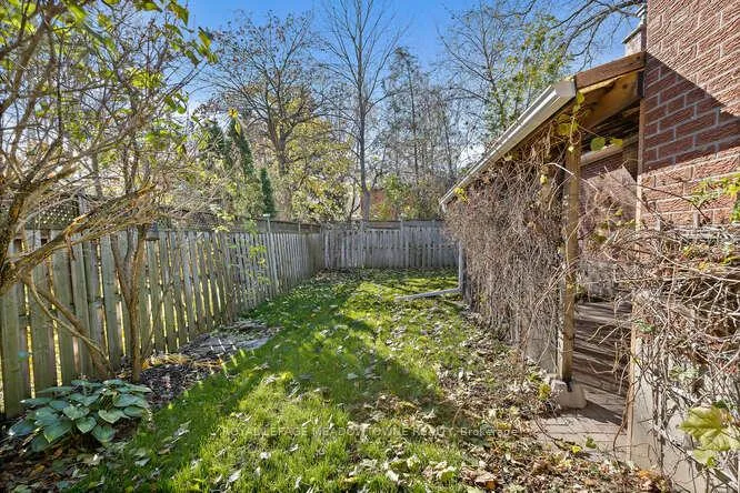 Photo 31 of 405 Draper Street, Halton Hills, Georgetown — HOMEH