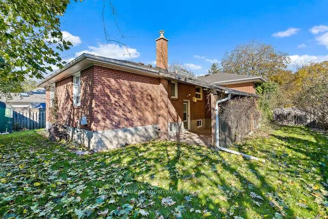 Photo 33 of 405 Draper Street, Halton Hills, Georgetown — HOMEH