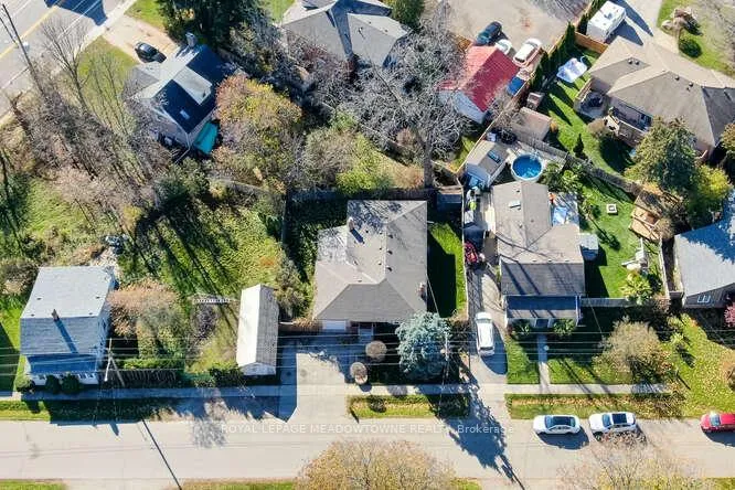 Photo 38 of 405 Draper Street, Halton Hills, Georgetown — HOMEH