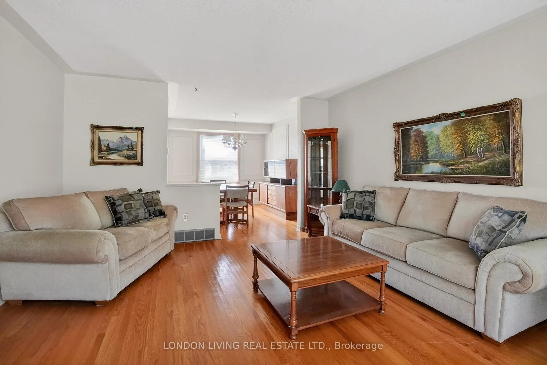 Photo 6 of 172 Meridene Crescent W, London, North G — HOMEH