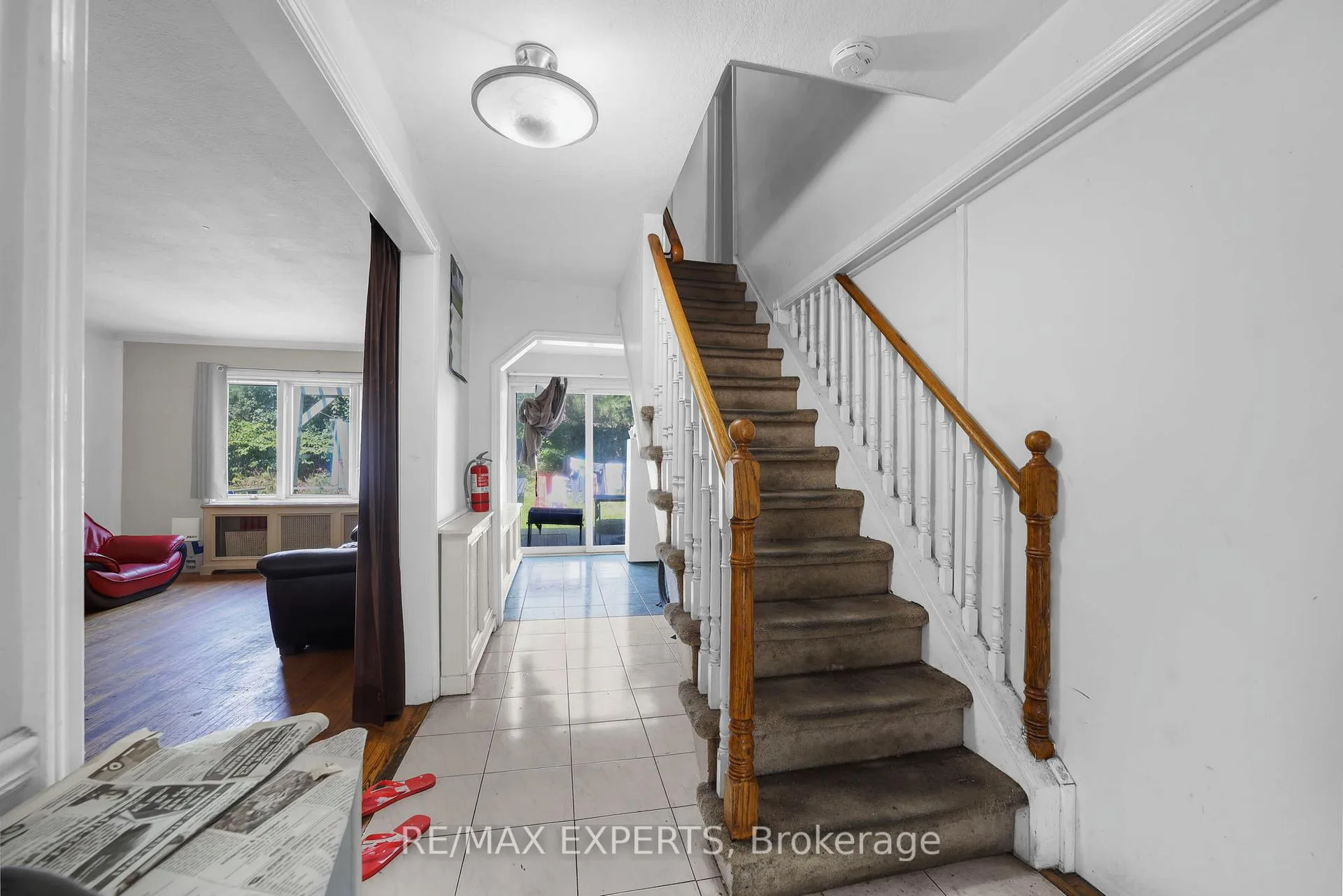 Photo 3 of 16 Bellehaven Crescent, Scarborough, Scarborough Village — HOMEH