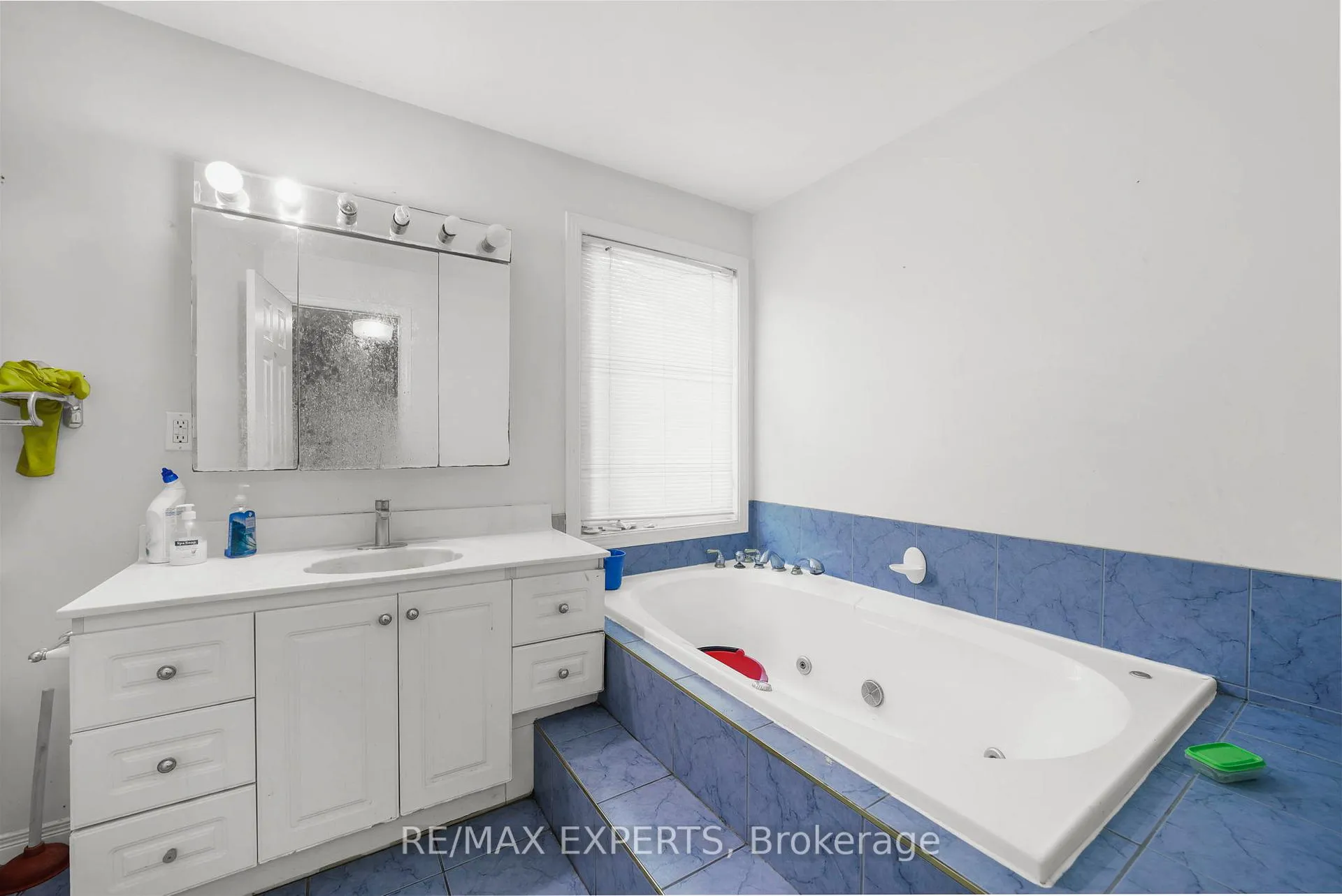 Photo 17 of 16 Bellehaven Crescent, Scarborough, Scarborough Village — HOMEH