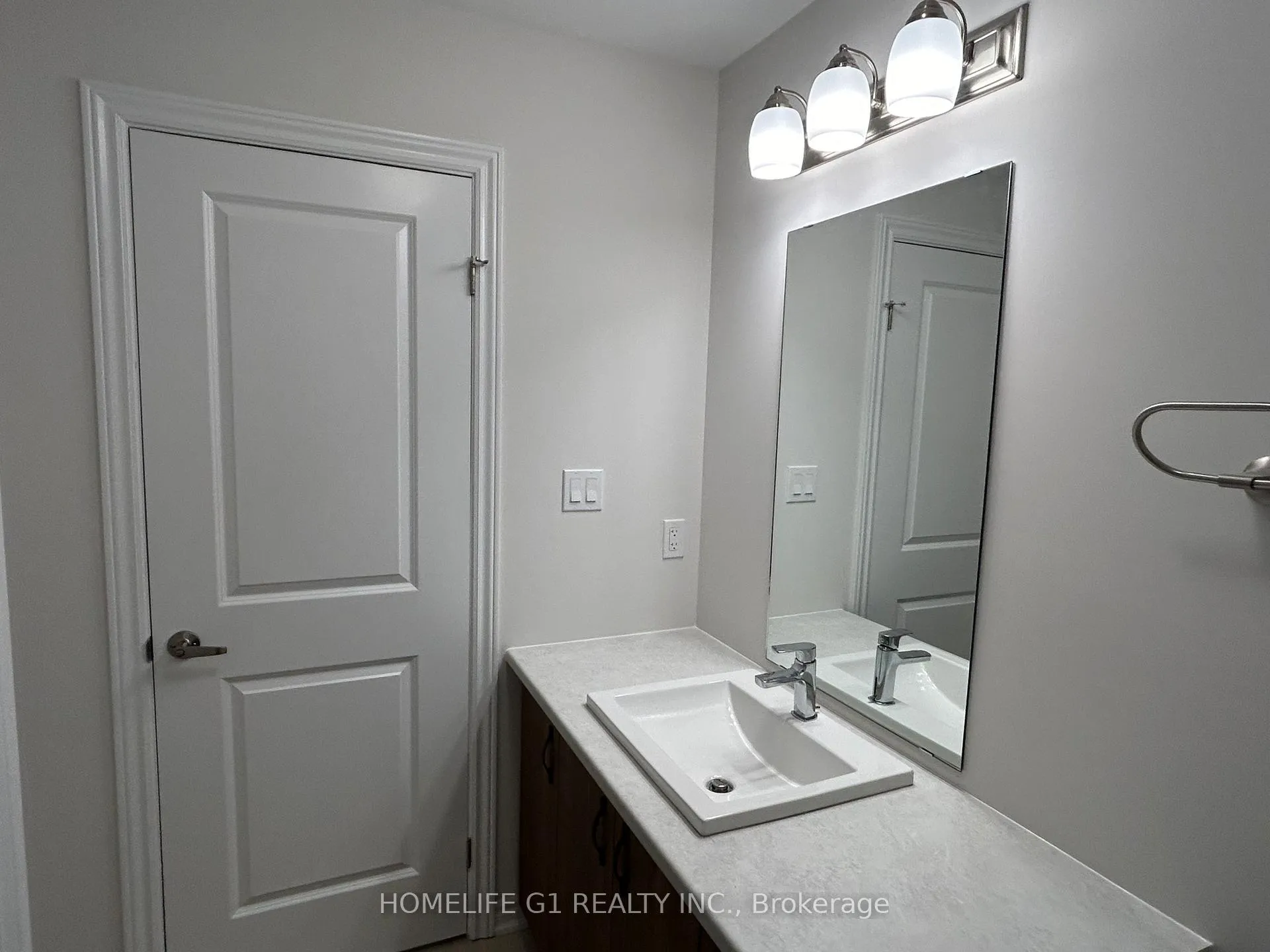Photo 3 of 58 Bradley Avenue, Welland, Lincoln/Crowland — HOMEH