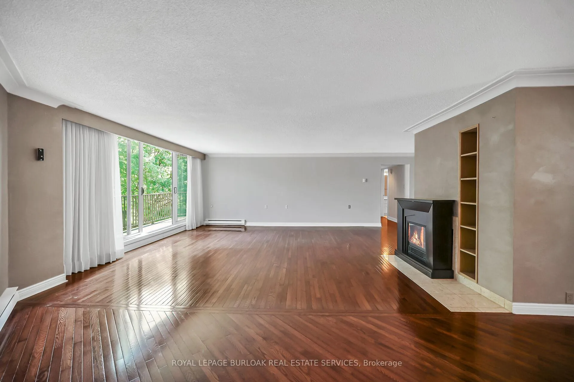 Photo 5 of Unit PH1, 150 Wilson Street W, Hamilton, Ancaster — HOMEH