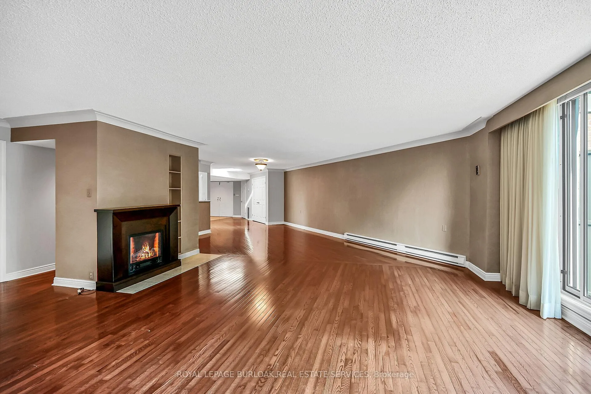 Photo 7 of Unit PH1, 150 Wilson Street W, Hamilton, Ancaster — HOMEH