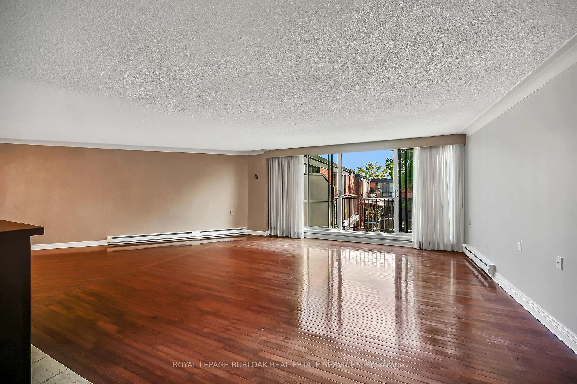 Photo 8 of Unit PH1, 150 Wilson Street W, Hamilton, Ancaster — HOMEH