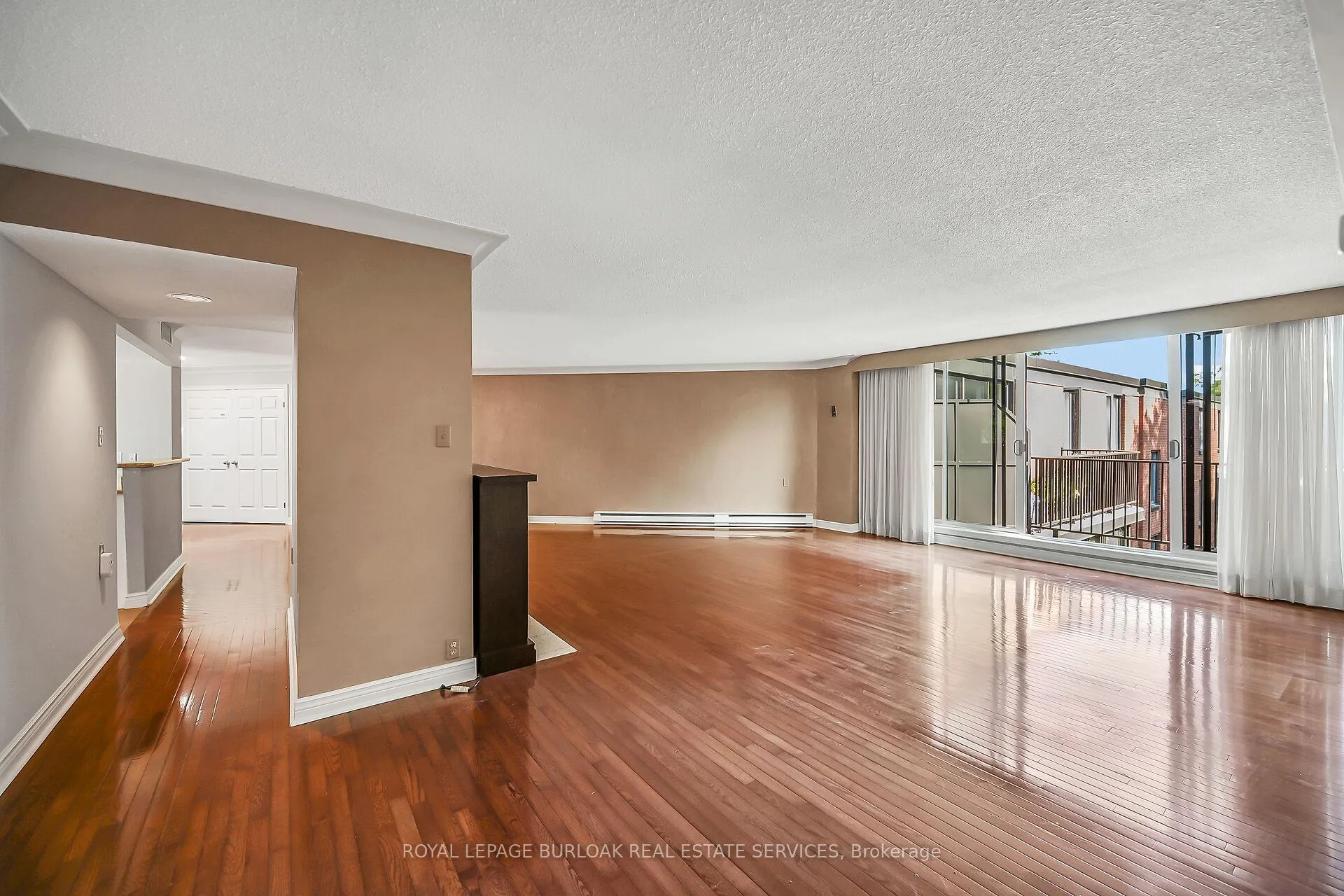 Photo 9 of Unit PH1, 150 Wilson Street W, Hamilton, Ancaster — HOMEH