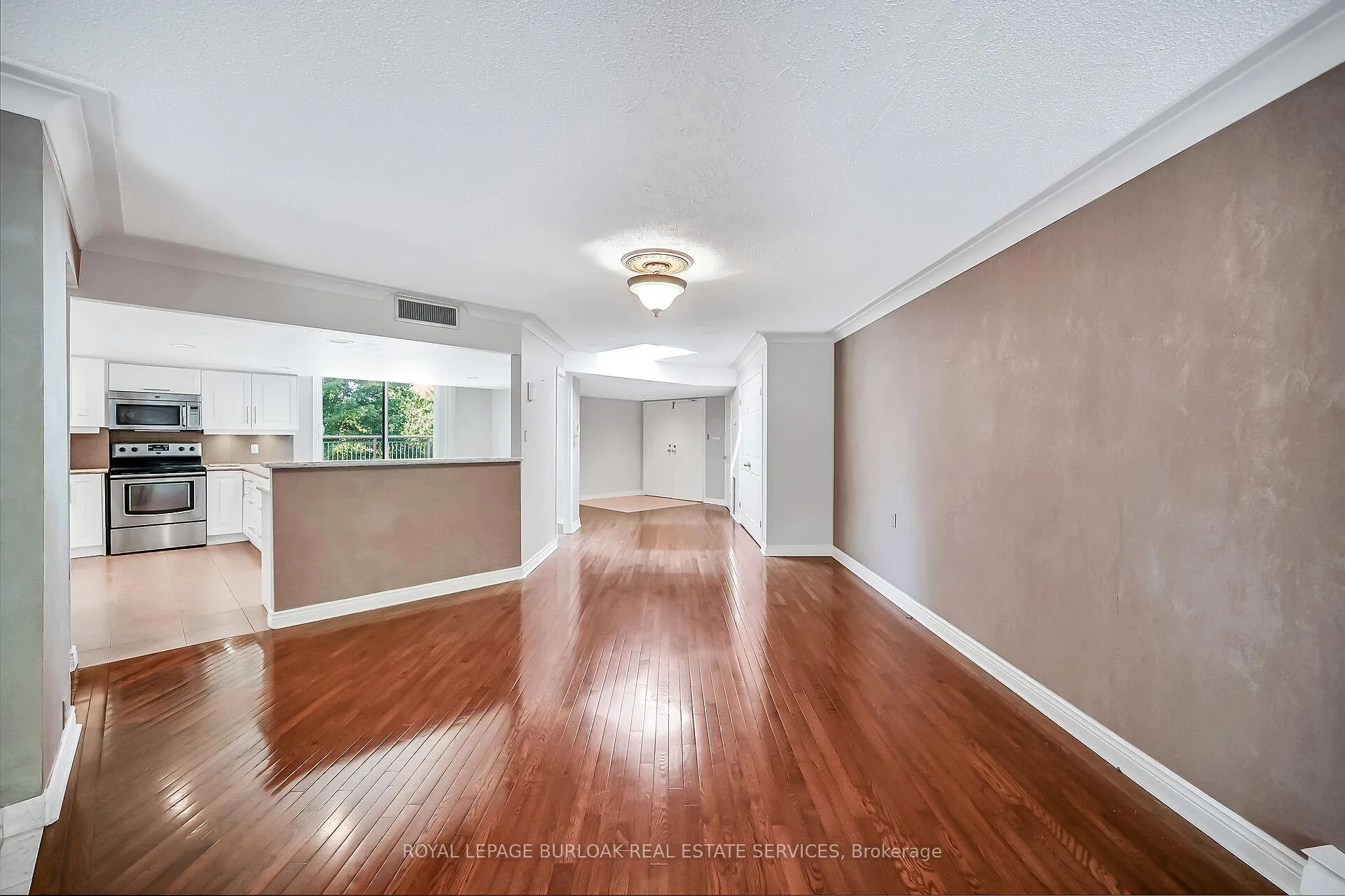 Photo 10 of Unit PH1, 150 Wilson Street W, Hamilton, Ancaster — HOMEH