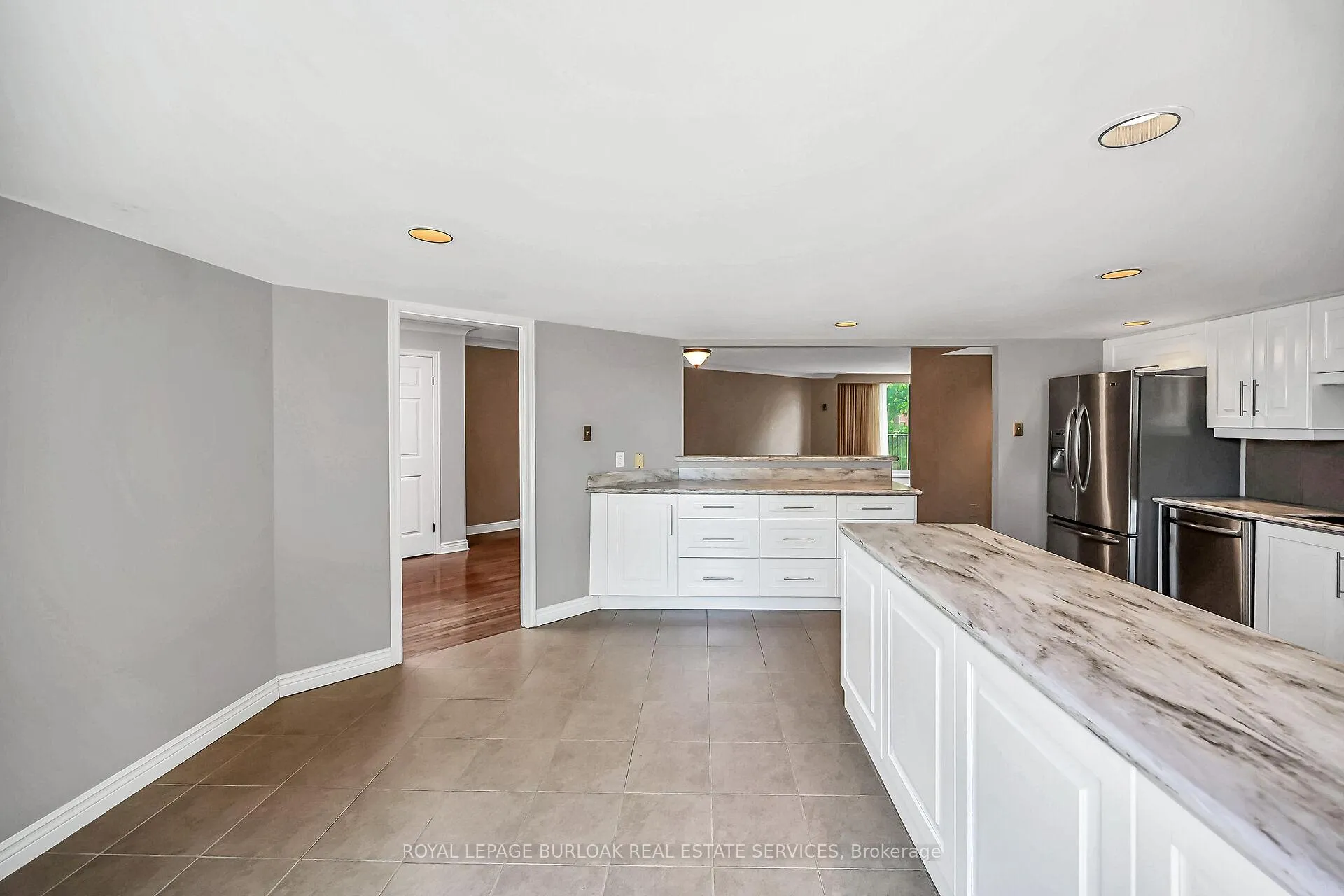 Photo 14 of Unit PH1, 150 Wilson Street W, Hamilton, Ancaster — HOMEH