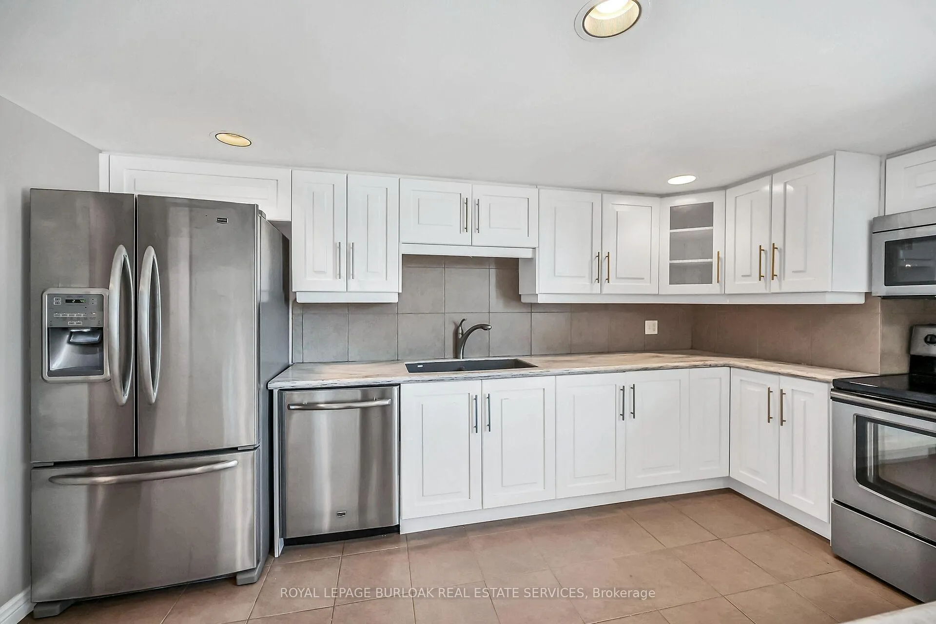 Photo 15 of Unit PH1, 150 Wilson Street W, Hamilton, Ancaster — HOMEH