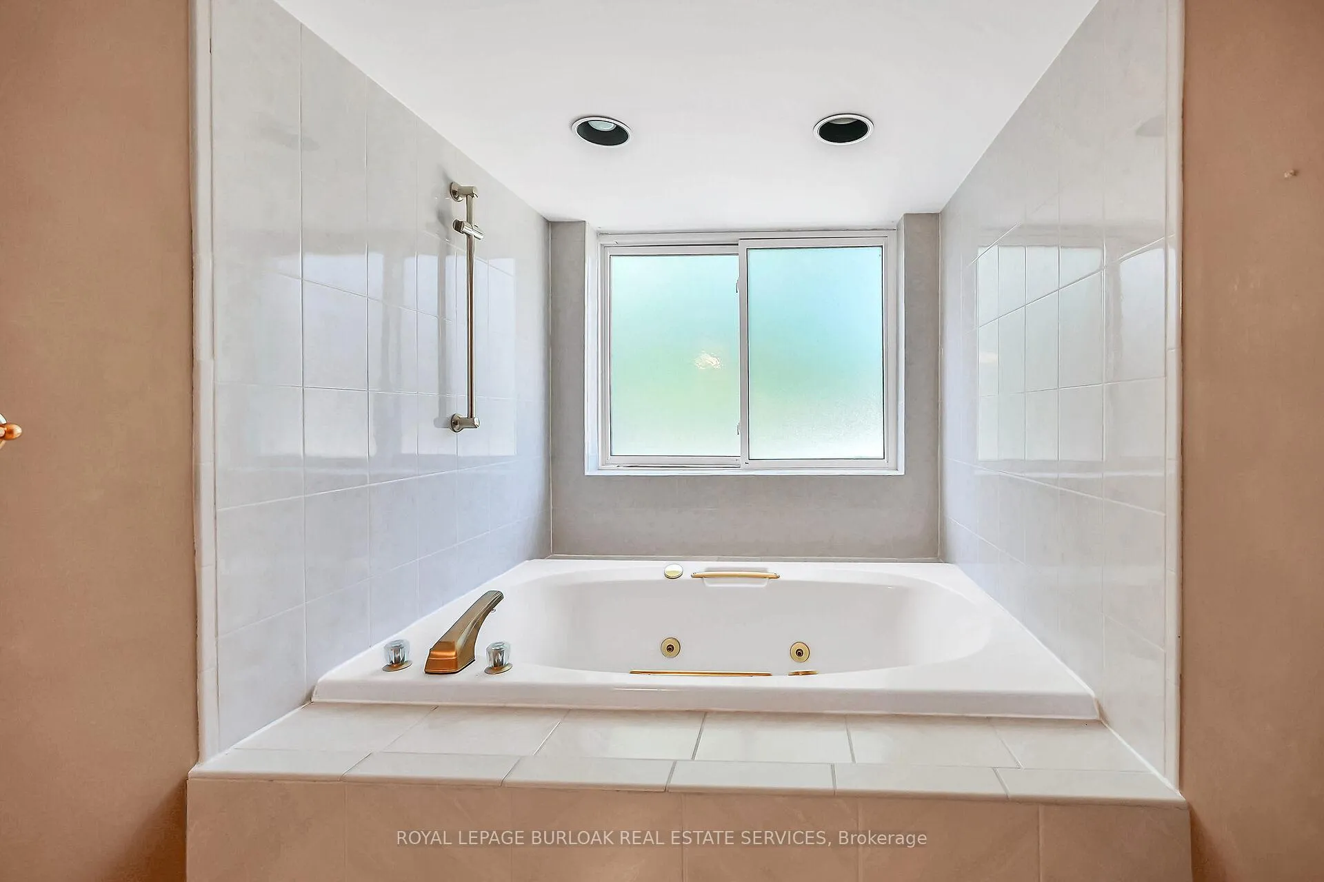 Photo 31 of Unit PH1, 150 Wilson Street W, Hamilton, Ancaster — HOMEH