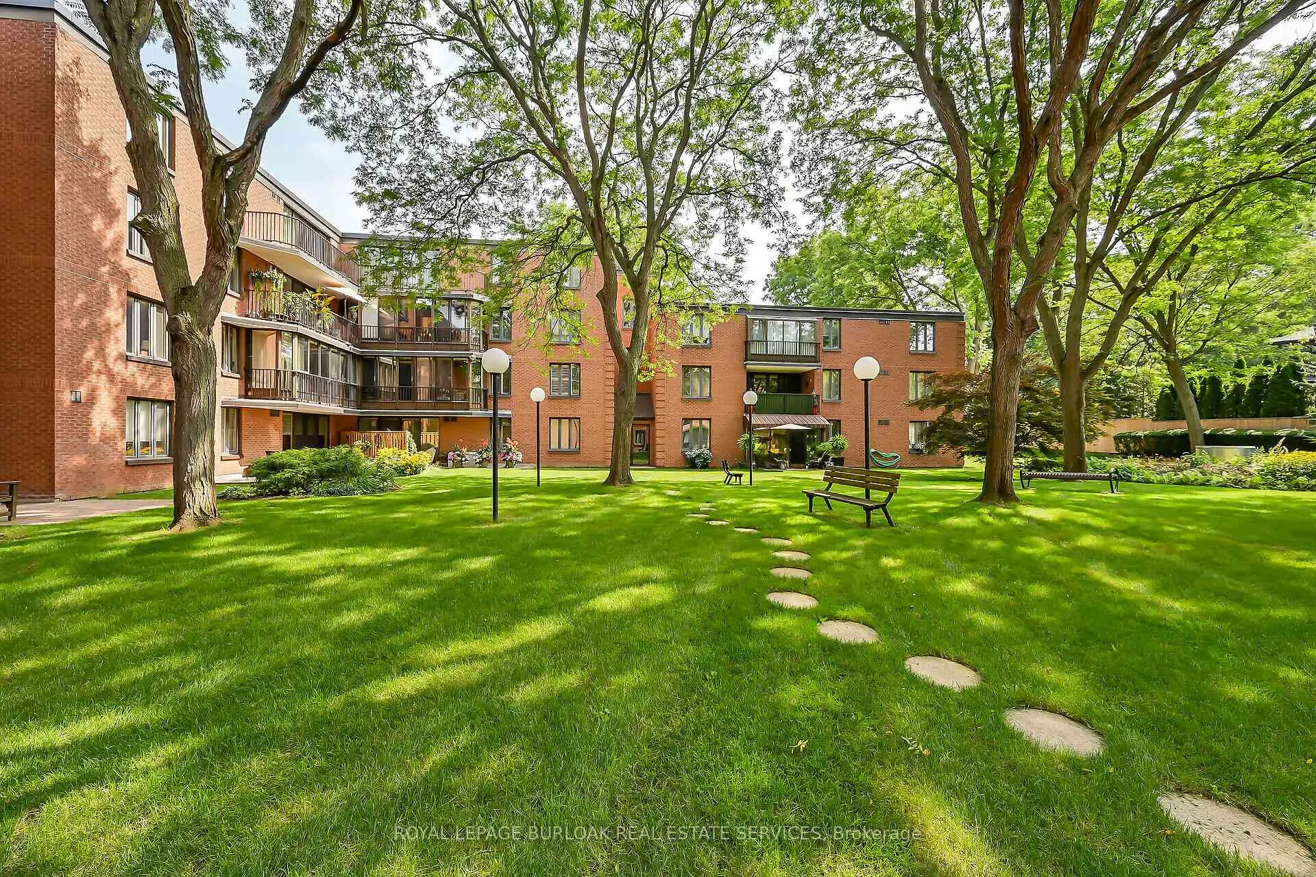 Photo 41 of Unit PH1, 150 Wilson Street W, Hamilton, Ancaster — HOMEH