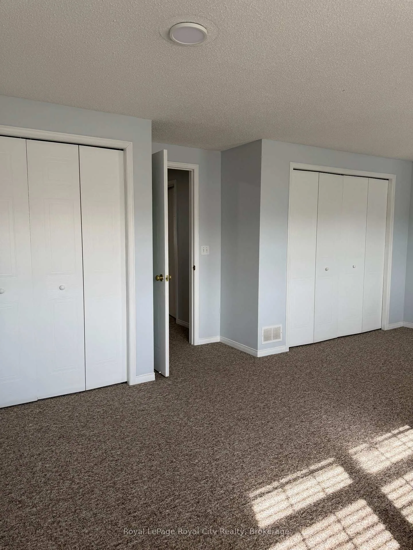 Photo 11 of 48 Eugene Drive, Guelph, Pineridge/Westminster Woods — HOMEH