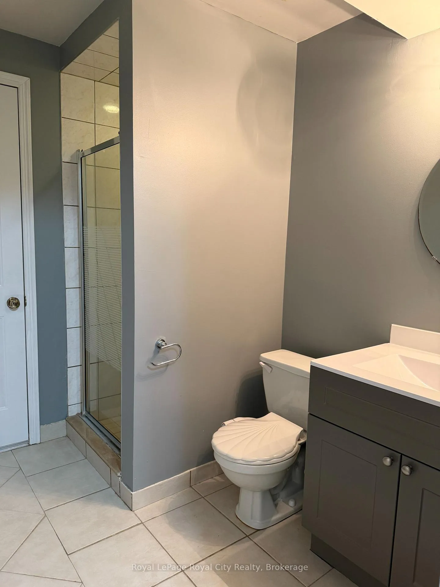 Photo 19 of 48 Eugene Drive, Guelph, Pineridge/Westminster Woods — HOMEH