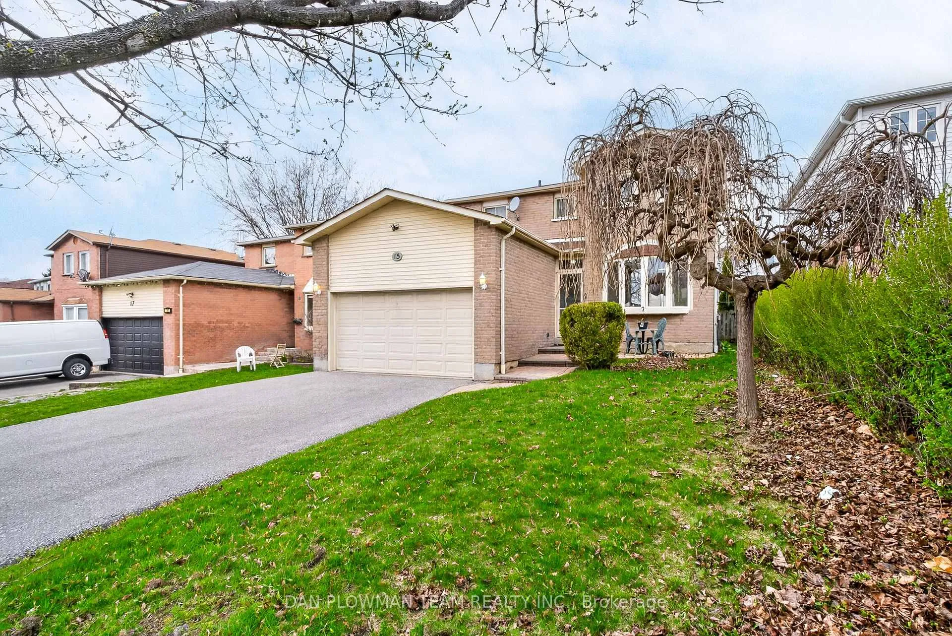 Photo 2 of 15 Gardiner Drive, Ajax, Central — HOMEH