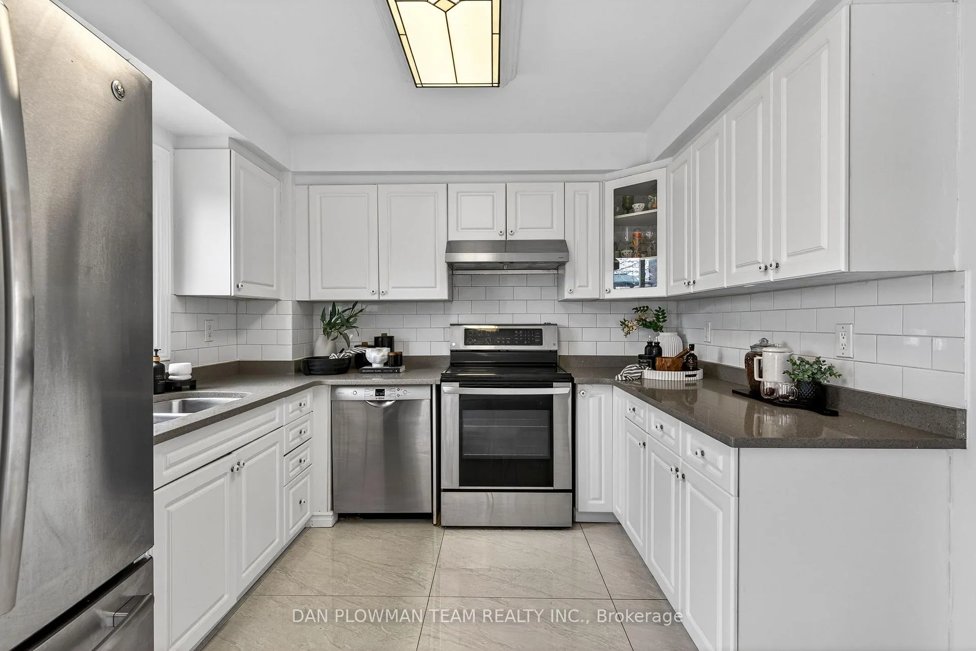 Photo 12 of 15 Gardiner Drive, Ajax, Central — HOMEH