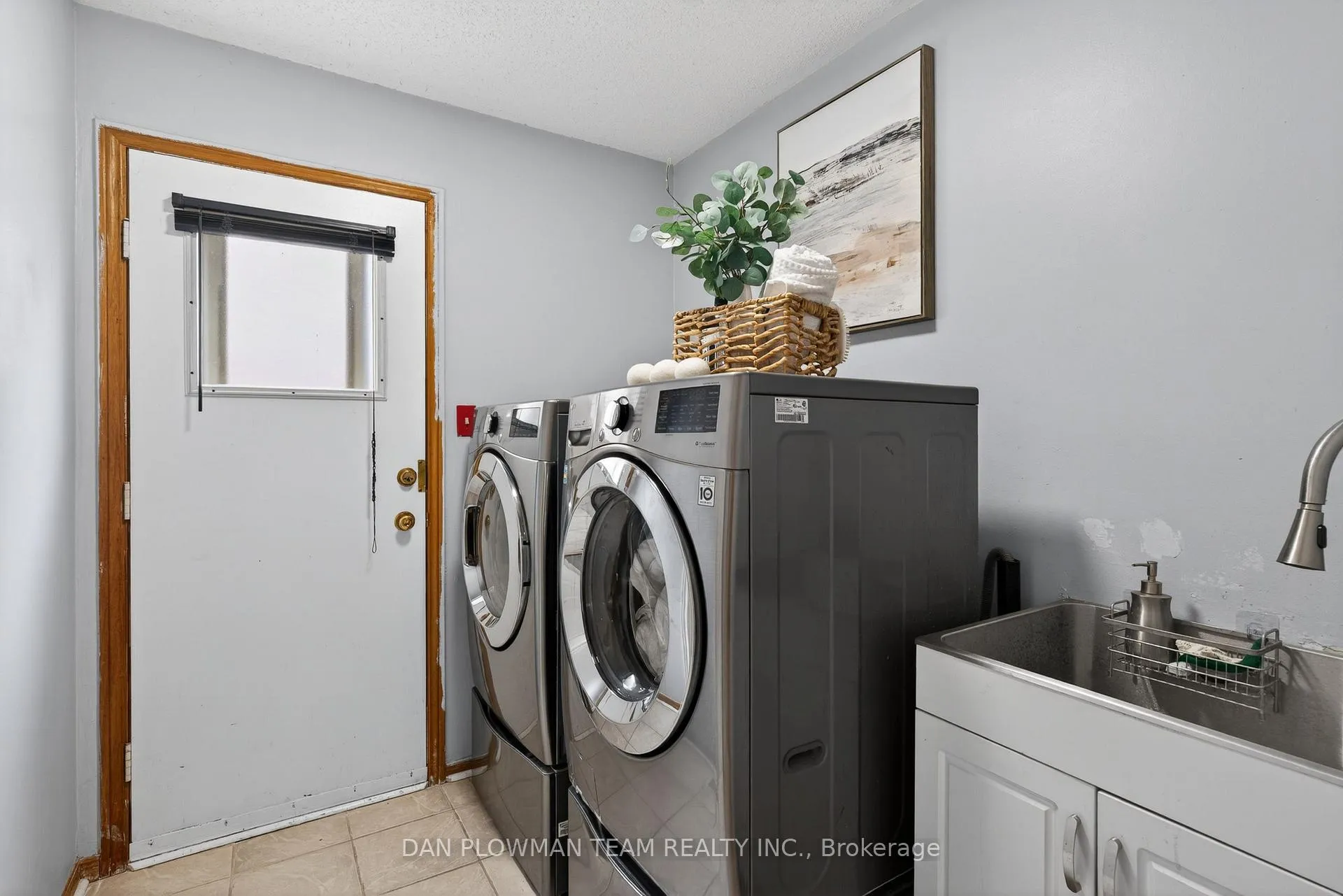 Photo 22 of 15 Gardiner Drive, Ajax, Central — HOMEH
