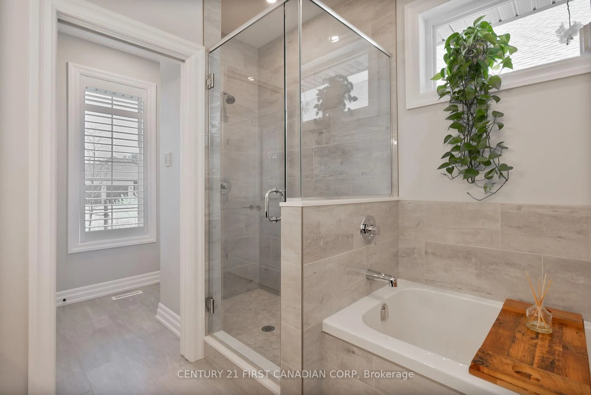 Photo 13 of 2012 Lockwood Crescent, Strathroy-Caradoc, Mount Brydges — HOMEH