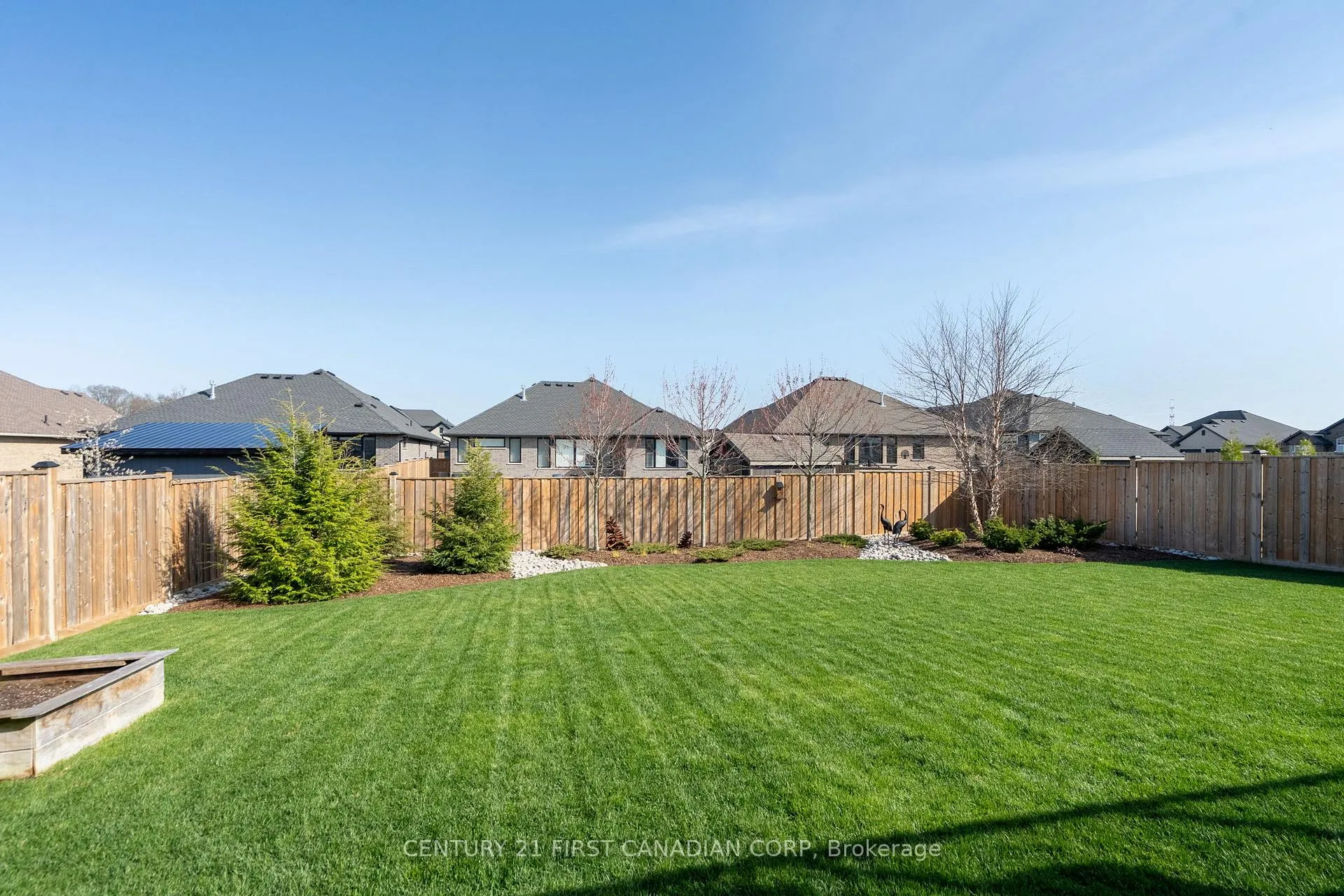 Photo 22 of 2012 Lockwood Crescent, Strathroy-Caradoc, Mount Brydges — HOMEH