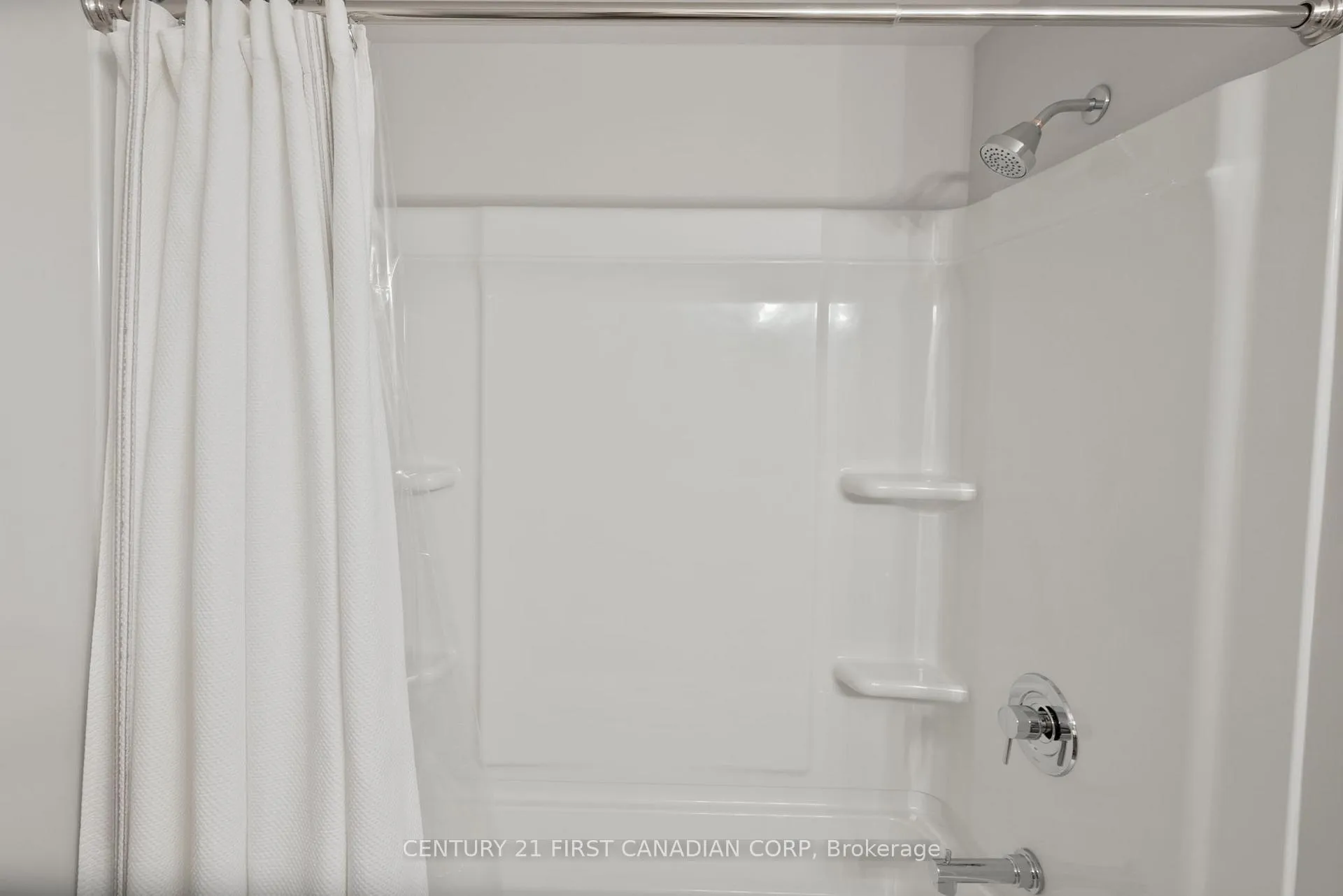 Photo 30 of 2012 Lockwood Crescent, Strathroy-Caradoc, Mount Brydges — HOMEH
