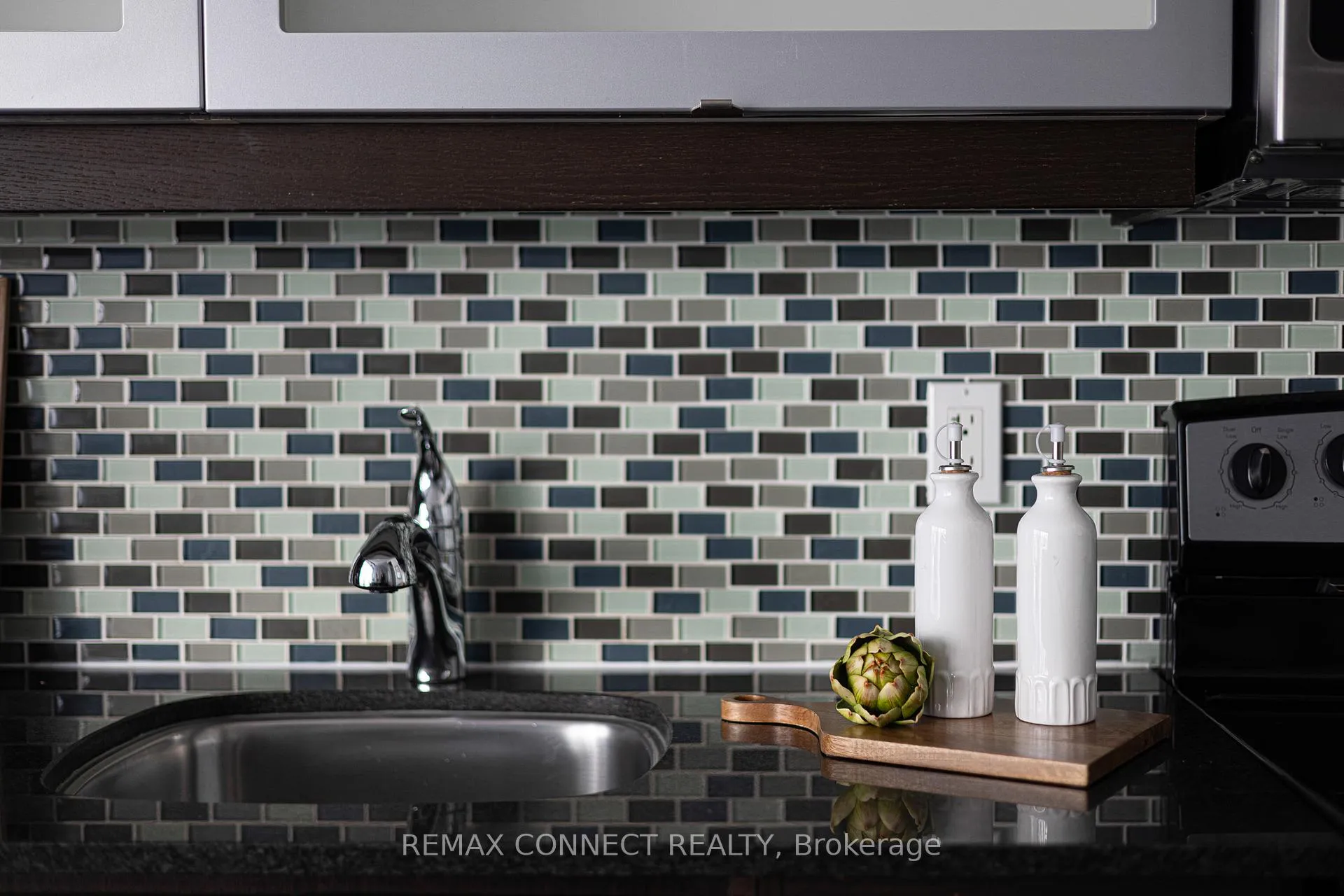 Photo 15 of Unit 330, 90 Stadium Road, Toronto, Niagara — HOMEH