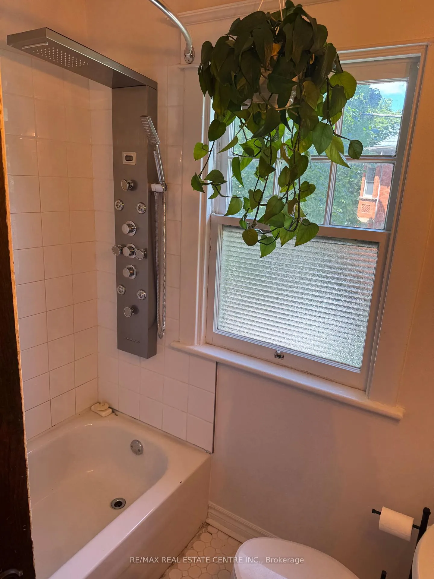 Photo 13 of 120 Herkimer Street, Hamilton, Durand — HOMEH