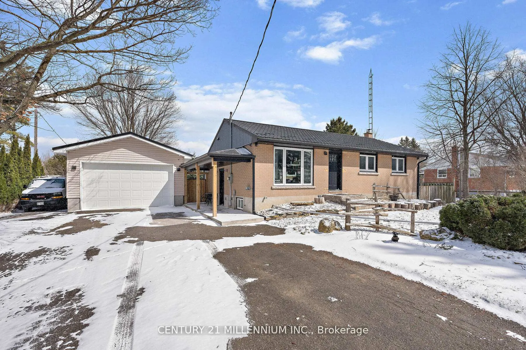 Photo 2 of 10875 Fifth Line, Halton Hills, Rural Halton Hills — HOMEH