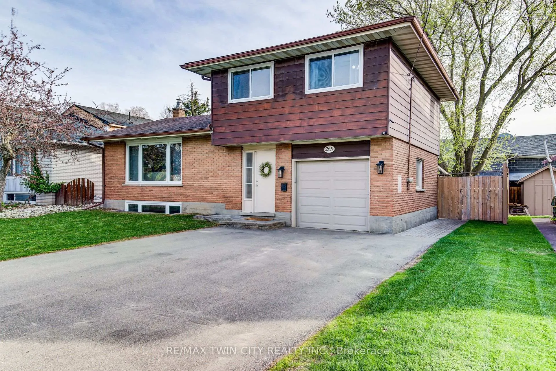 Photo 4 of 265 Thaler Avenue, Kitchener — HOMEH