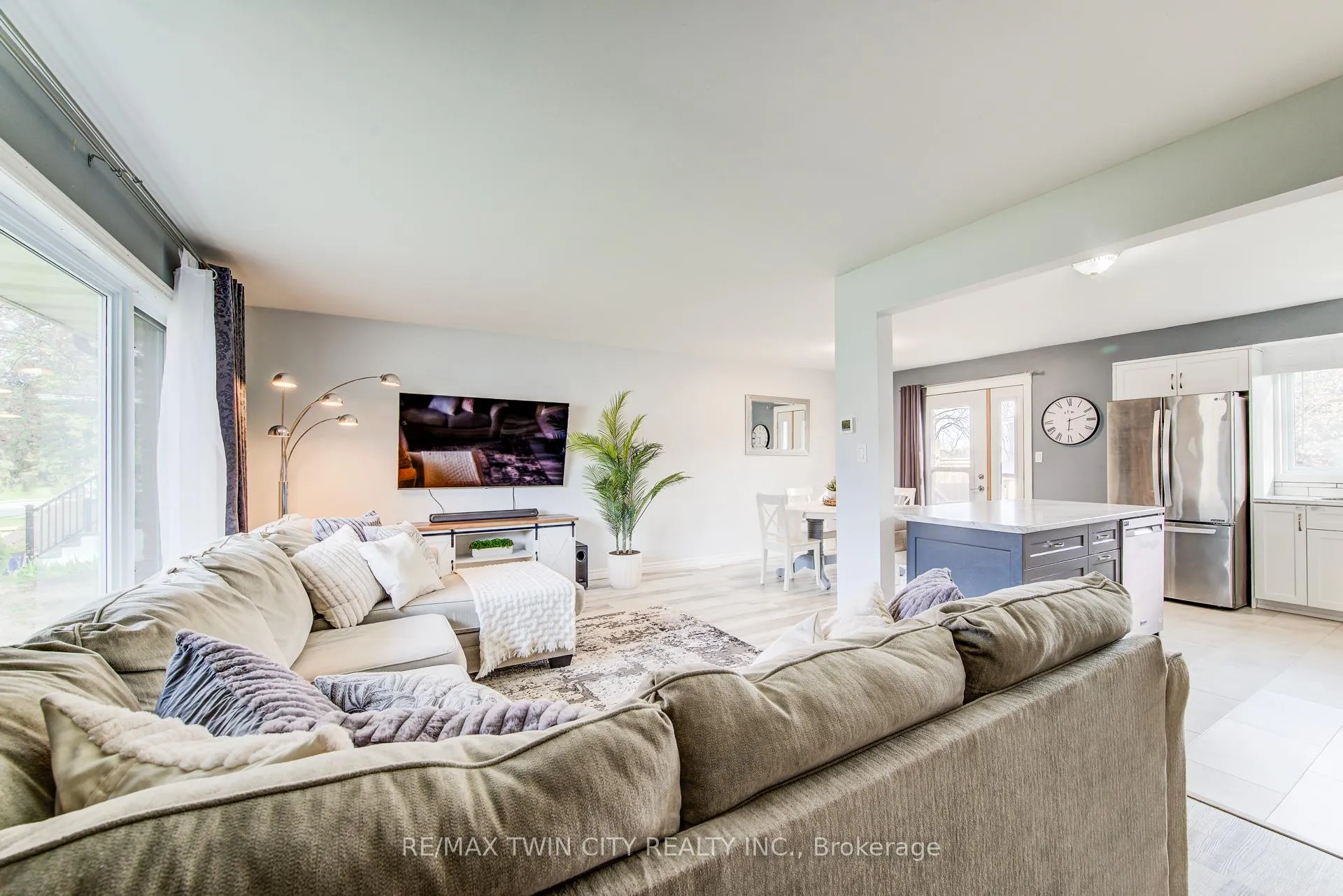 Photo 11 of 265 Thaler Avenue, Kitchener — HOMEH