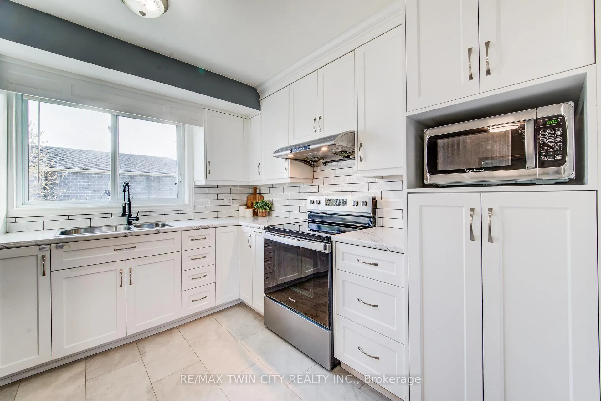 Photo 20 of 265 Thaler Avenue, Kitchener — HOMEH