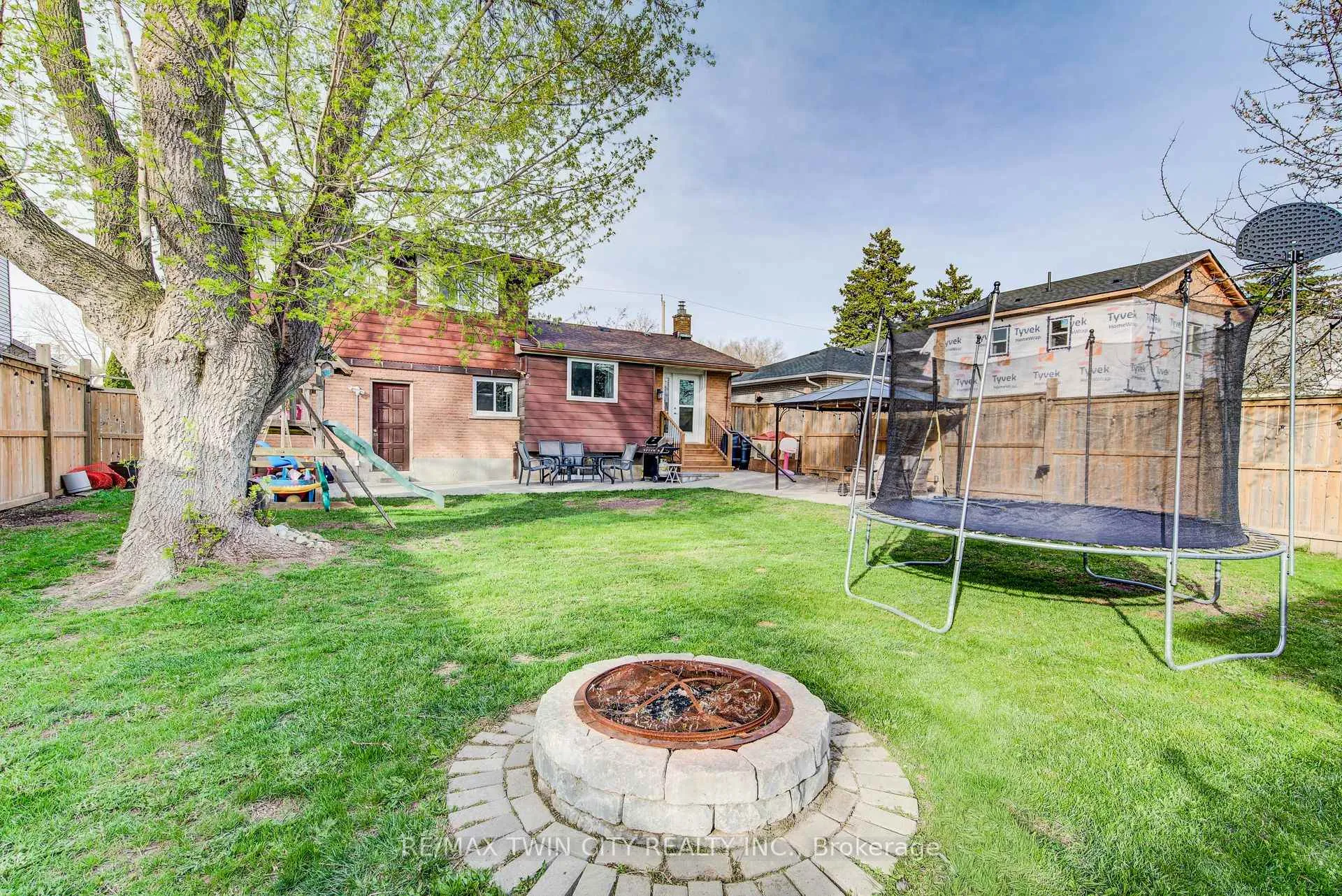 Photo 38 of 265 Thaler Avenue, Kitchener — HOMEH