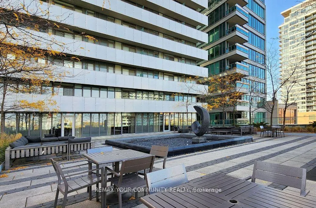 Photo 13 of Unit 2008, 200 Bloor Street W, Toronto, The Annex — HOMEH