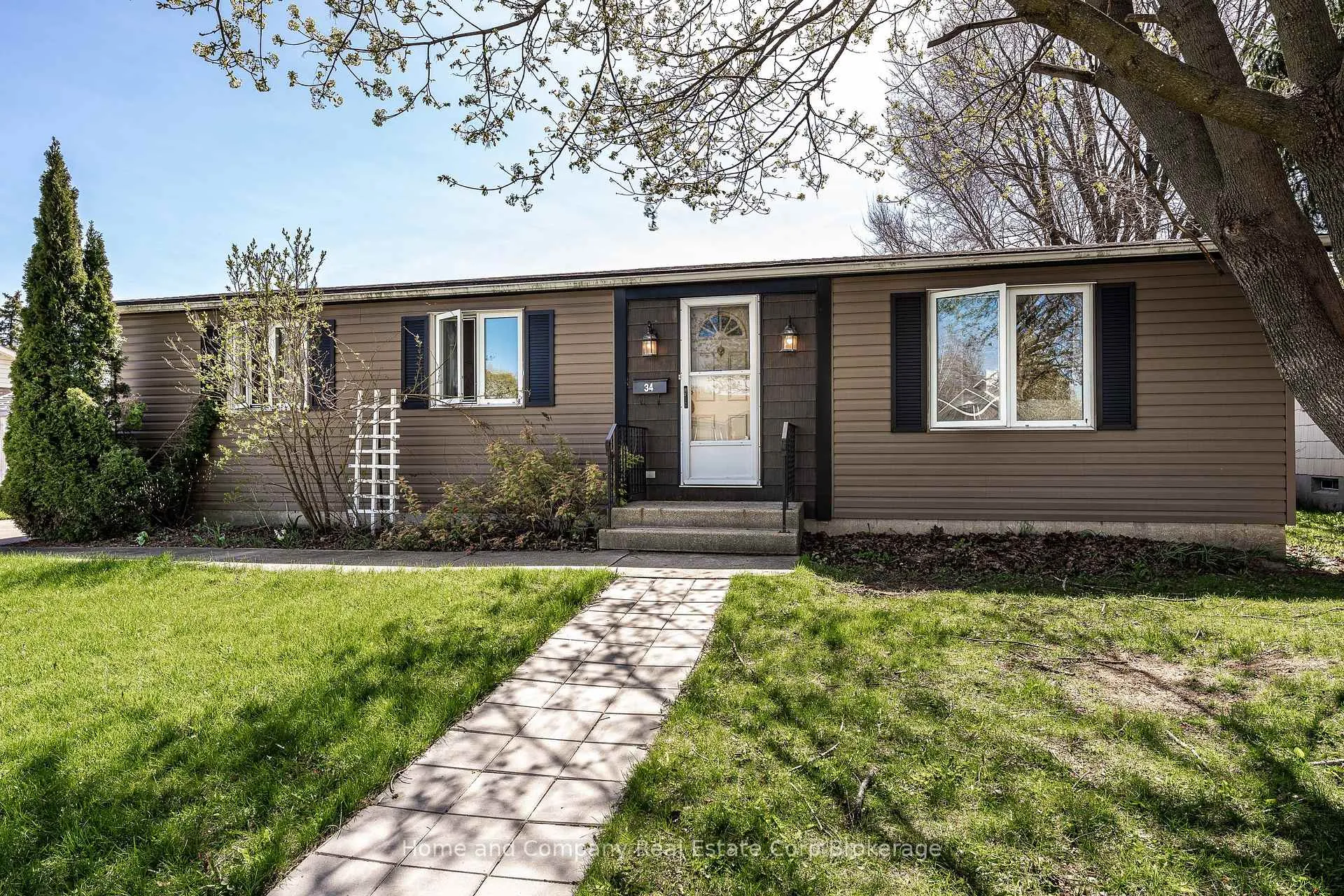 Photo 27 of 34 Kathryn Crescent, Stratford — HOMEH