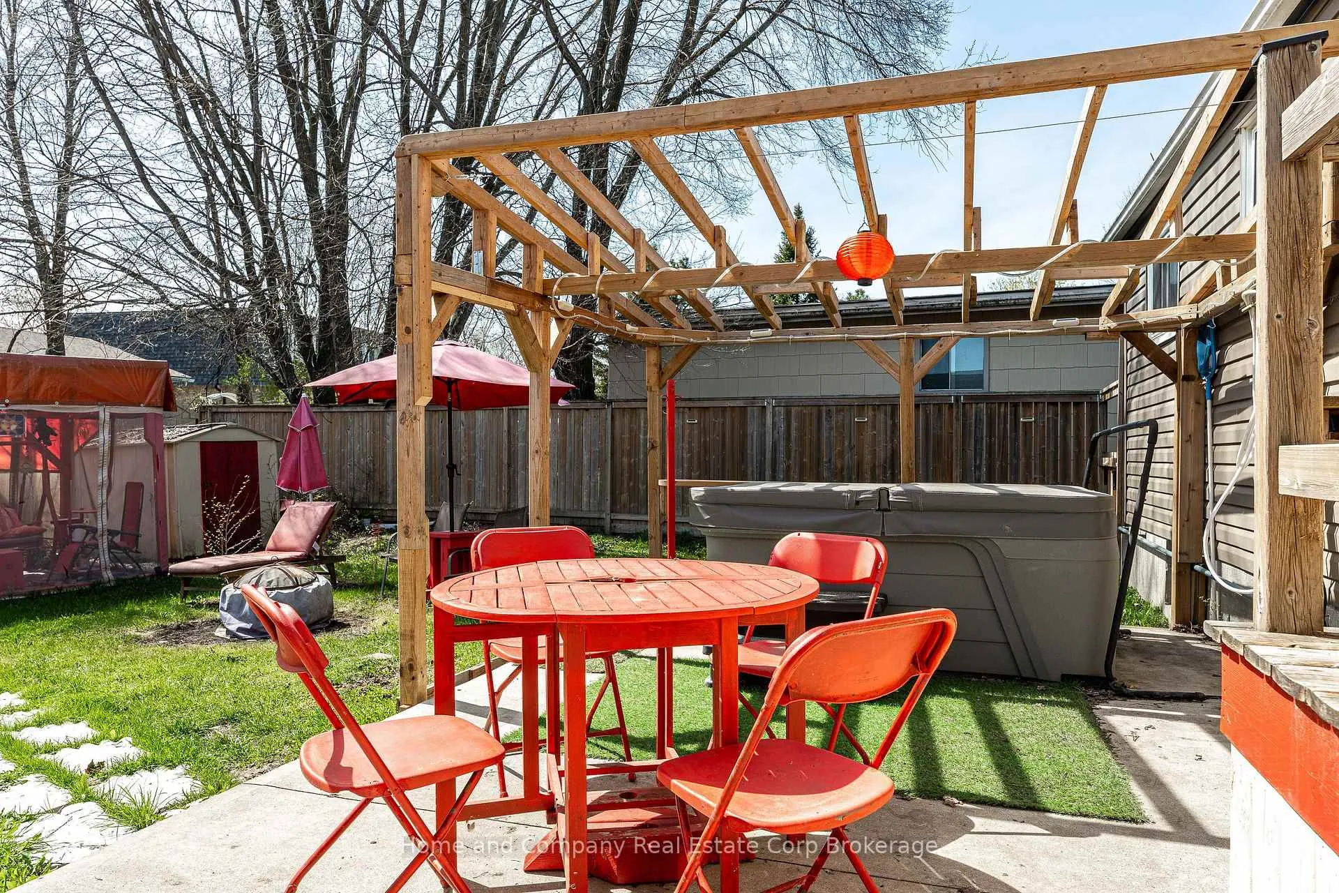 Photo 31 of 34 Kathryn Crescent, Stratford — HOMEH