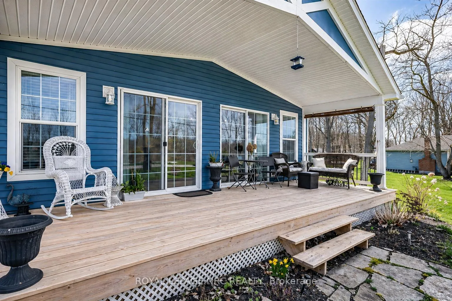 Photo 3 of 3545 Firelane 7 Road, Port Colborne, Sherkston — HOMEH