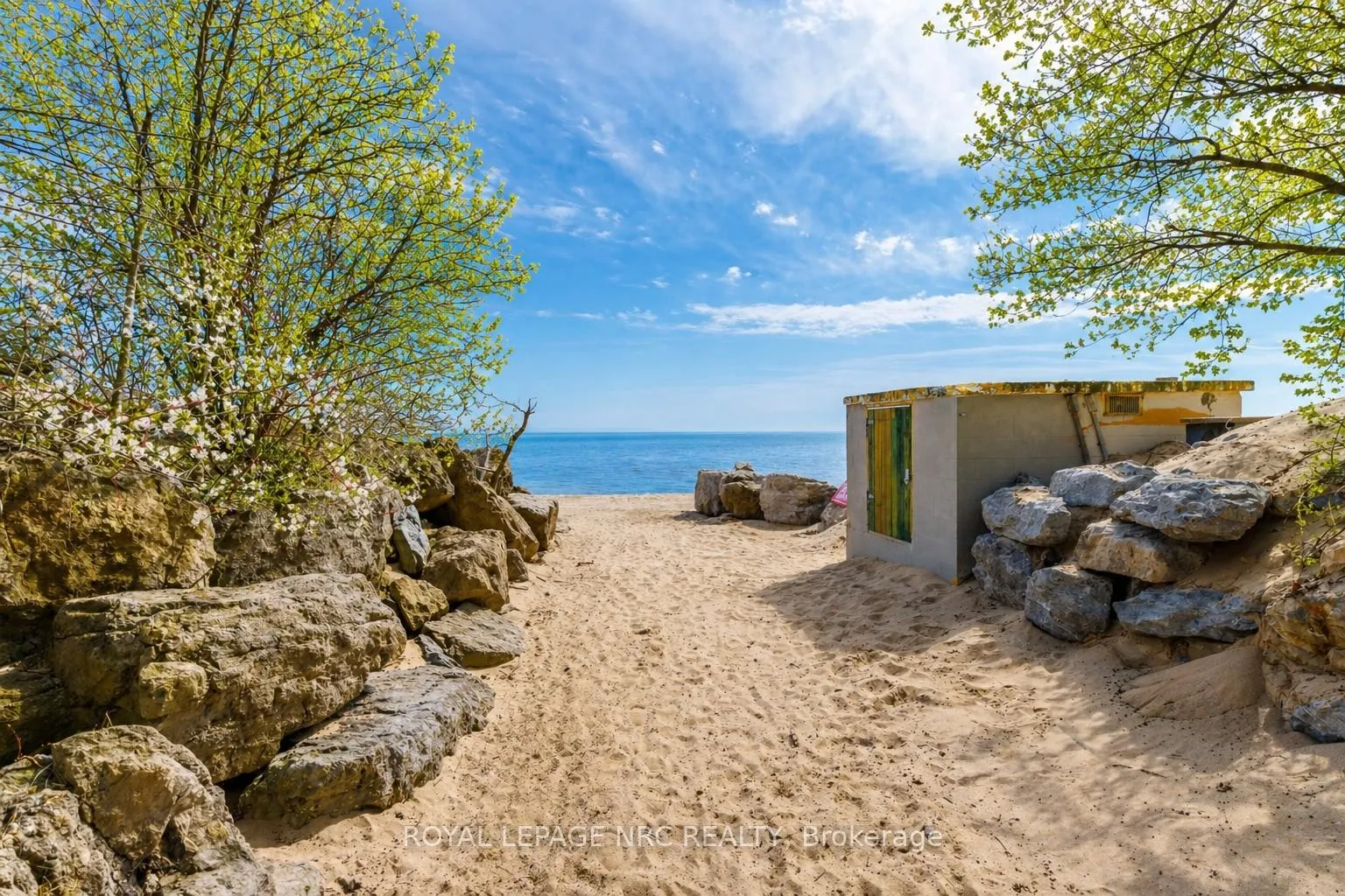 Photo 4 of 3545 Firelane 7 Road, Port Colborne, Sherkston — HOMEH