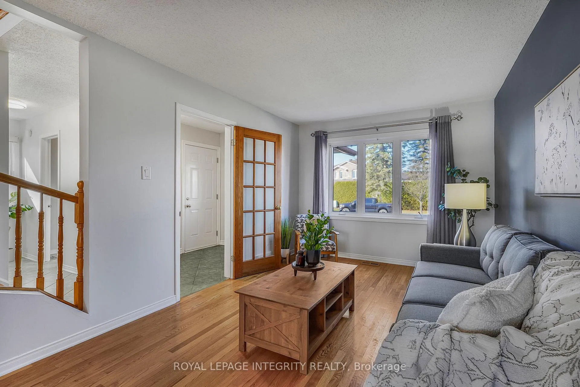Photo 4 of 641 Apollo Way, Ottawa, Fallingbrook/Pineridge — HOMEH